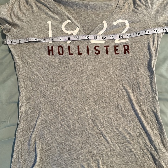 Hollister shirt - Picture 2 of 5